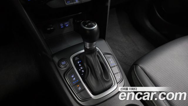 Hyundai Kona 1.6 Turbo 2WD Modern pop 2018 — фото 9