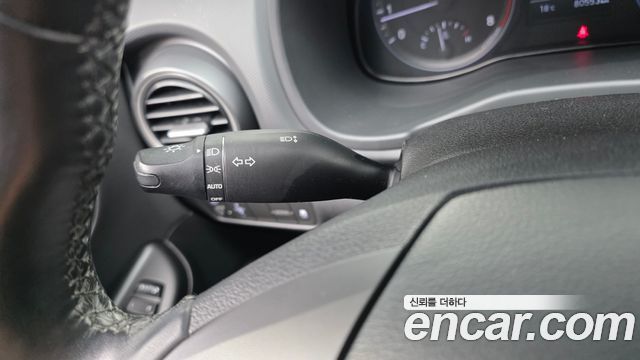 Hyundai Kona 1.6 Turbo 2WD Modern pop 2018 — фото 27