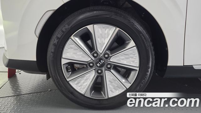 Kia Soul Booster EV Noblesse 2019 — фото 5