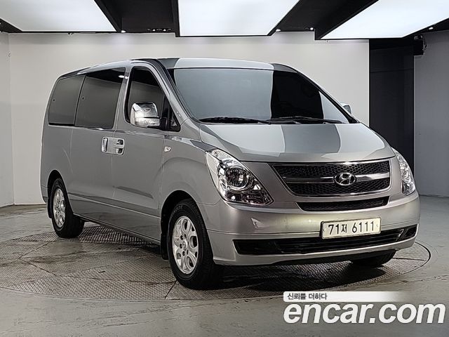 Hyundai Grand Starex 12-Seater Wagon CVX Deluxe 2016 — фото 3