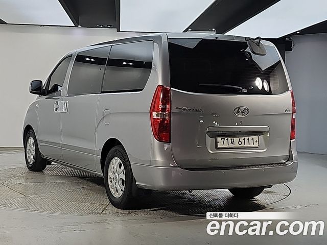 Hyundai Grand Starex 12-Seater Wagon CVX Deluxe 2016 — фото 4
