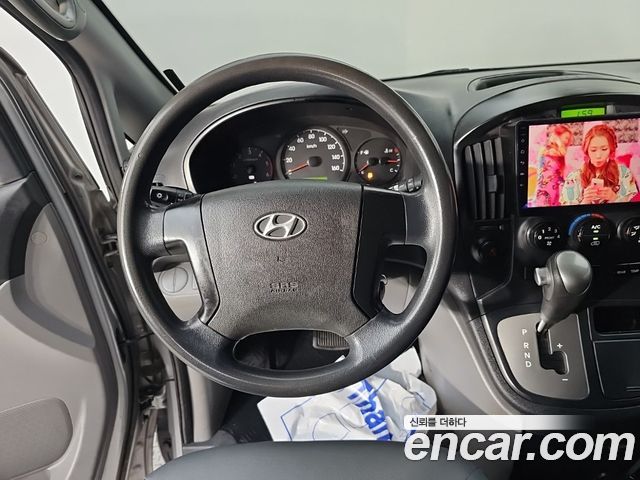 Hyundai Grand Starex 12-Seater Wagon CVX Deluxe 2016 — фото 15