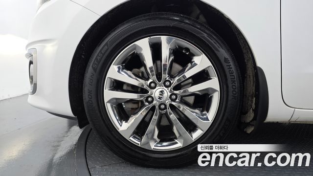Kia Carnival 9-seater Noblesse 2018 — фото 5