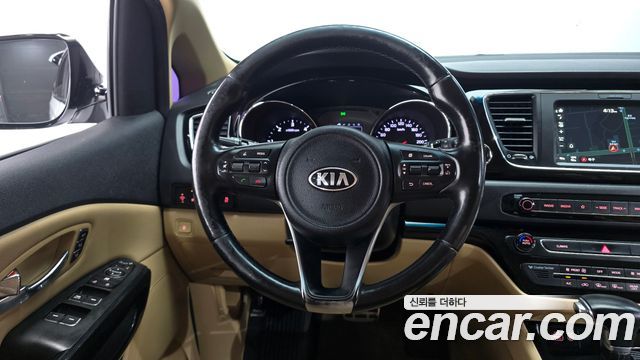 Kia Carnival 9-seater Noblesse 2018 — фото 12