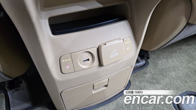 Kia Carnival 9-seater Noblesse 2018 — фото 16