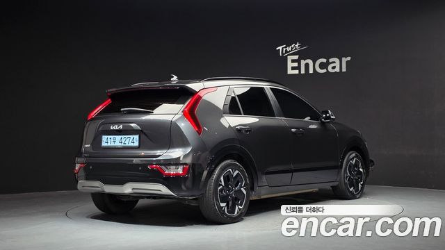 Kia Niro EV Earth 2023 — фото 2