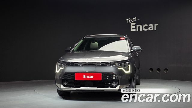 Kia Niro EV Earth 2023 — фото 3