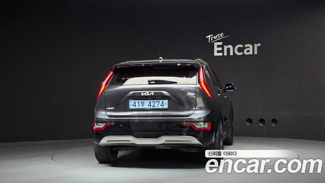 Kia Niro EV Earth 2023 — фото 4
