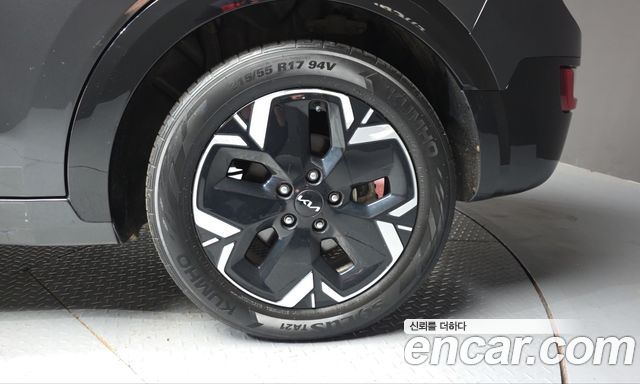 Kia Niro EV Earth 2023 — фото 21