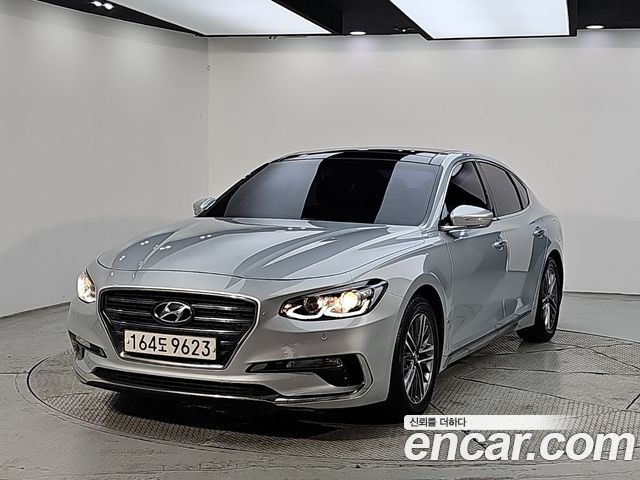 Hyundai Grandeur (IG) 3.0 LPi Modern (Rental Car)