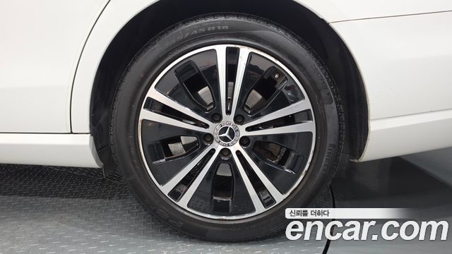Mercedes-Benz E-Class (W213) E250 Avantgarde 2021 — фото 21