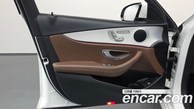 Mercedes-Benz E-Class (W213) E250 Avantgarde 2021 — фото 24