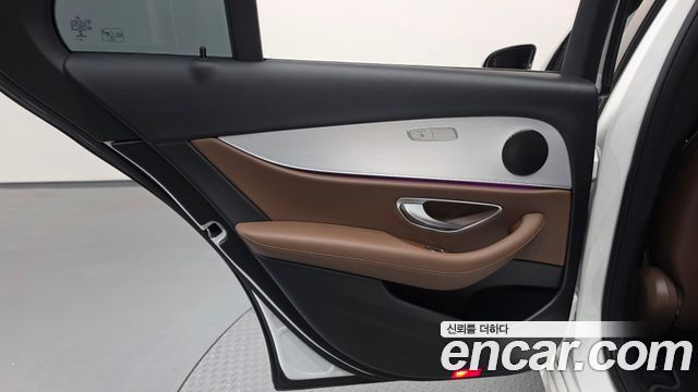 Mercedes-Benz E-Class (W213) E250 Avantgarde 2021 — фото 25