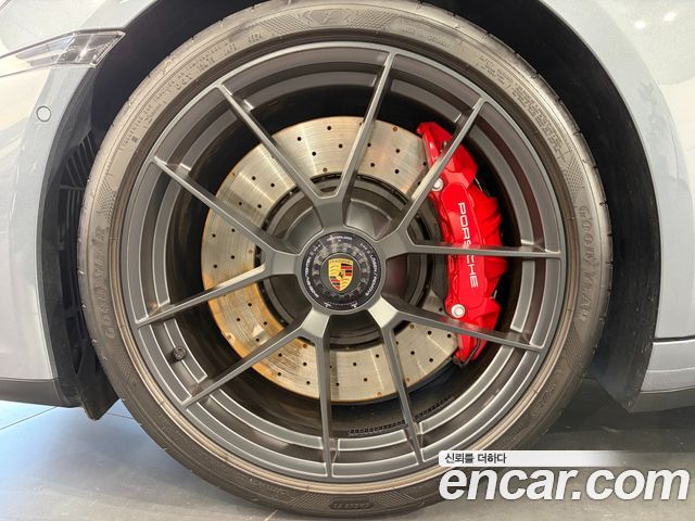 Porsche 911 (992) Carrera GTS Cabriolet 2025 — фото 6