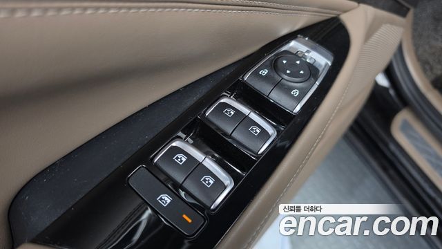 Kia K8 2.5 Gasoline 2WD Noblesse 2023 — фото 20