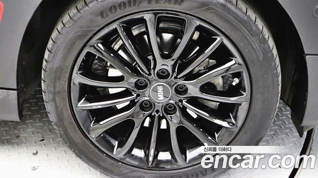 MINI Cooper Clubman Classic 2nd 2024 — фото 8