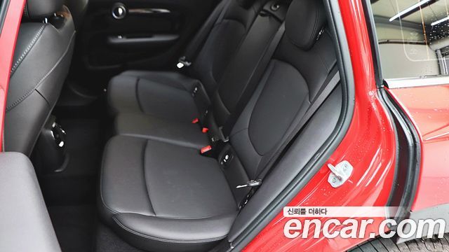 MINI Cooper Clubman Classic 2nd 2024 — фото 19