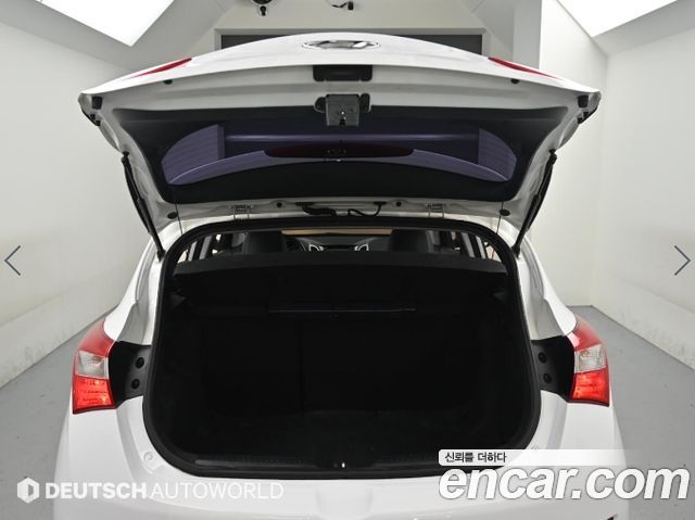 Hyundai i30 (New) Diesel 1.6 VGT PYL 2014 — фото 23