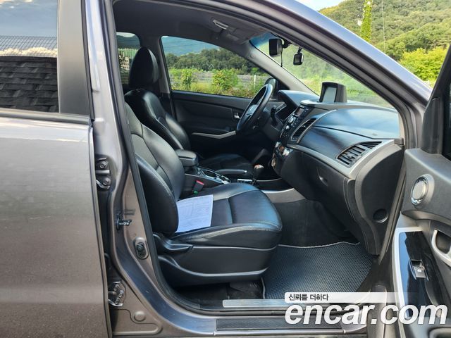KG Mobility (SsangYong) Korando C 2.0 Advanture 60th Edition 2WD 2015 — фото 9