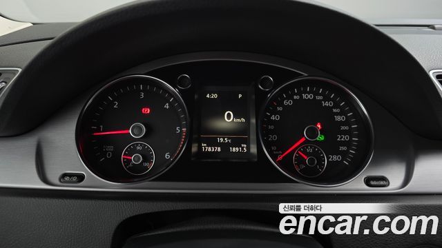Volkswagen CC 2.0 TDI BlueMotion 2016 — фото 8