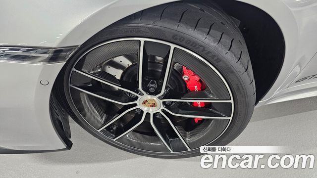 Porsche 911 (992) Carrera GTS 2025 — фото 10