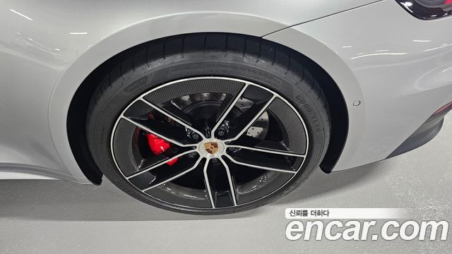 Porsche 911 (992) Carrera GTS 2025 — фото 16