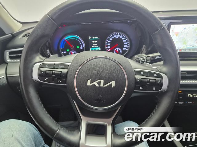 Kia K5 Hybrid (III) Prestige 2022 — фото 18