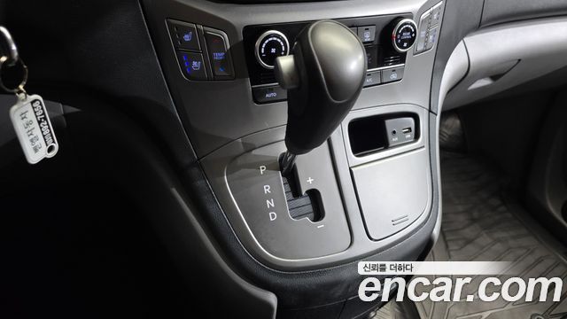 Hyundai Grand Starex Wagon 11-Seater Modern 2018 — фото 9