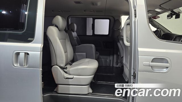 Hyundai Grand Starex Wagon 11-Seater Modern 2018 — фото 15