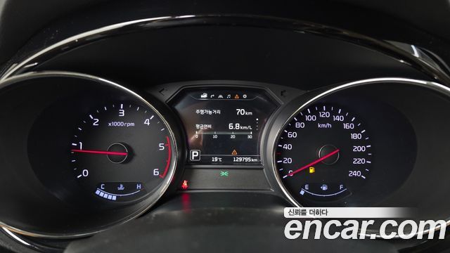 Kia Carnival 9-seater Hi-Limousine Noblesse 2016 — фото 8