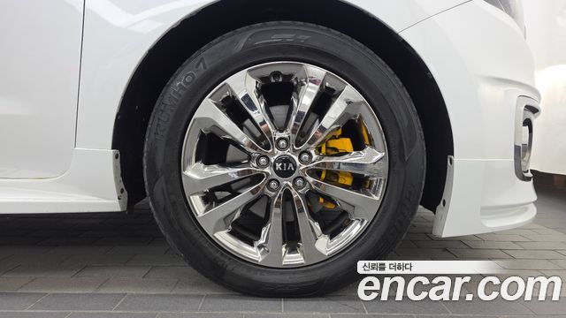Kia Carnival 9-seater Hi-Limousine Noblesse 2016 — фото 21