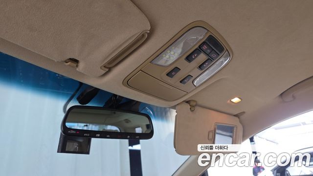 Kia Carnival 9-seater Hi-Limousine Noblesse 2016 — фото 30