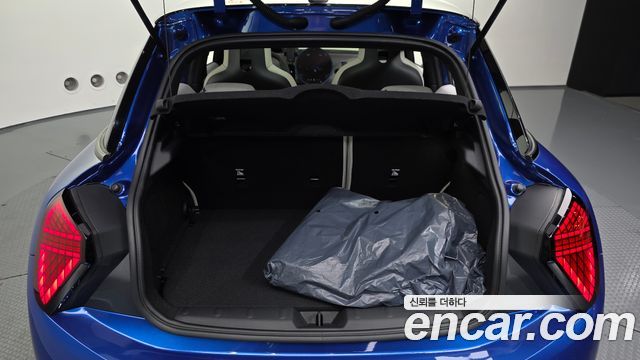 MINI Cooper S (IV) 5 Door Favoured 2025 — фото 20