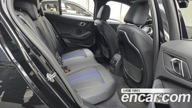 BMW 1 Series (F40) 120i M Sports 2023 — фото 11