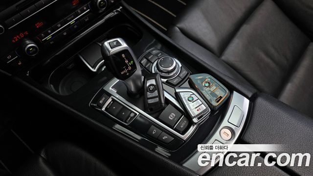 BMW 5 Series GT (F07) GT 30d 2013 — фото 9