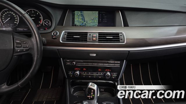 BMW 5 Series GT (F07) GT 30d 2013 — фото 15