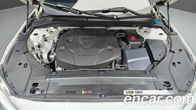 Volvo V90 Cross Country D5 PRO AWD 2019 — фото 6