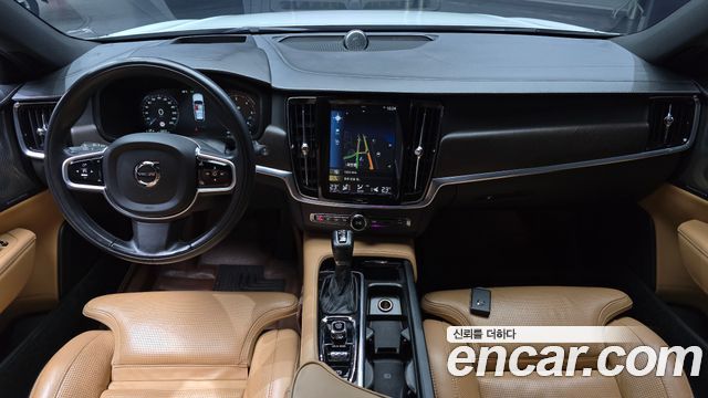 Volvo V90 Cross Country D5 PRO AWD 2019 — фото 7