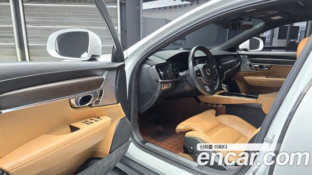 Volvo V90 Cross Country D5 PRO AWD 2019 — фото 10