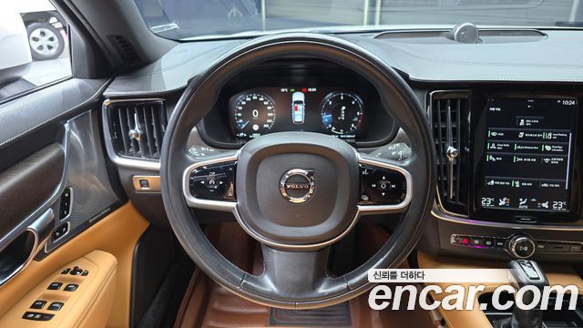 Volvo V90 Cross Country D5 PRO AWD 2019 — фото 13