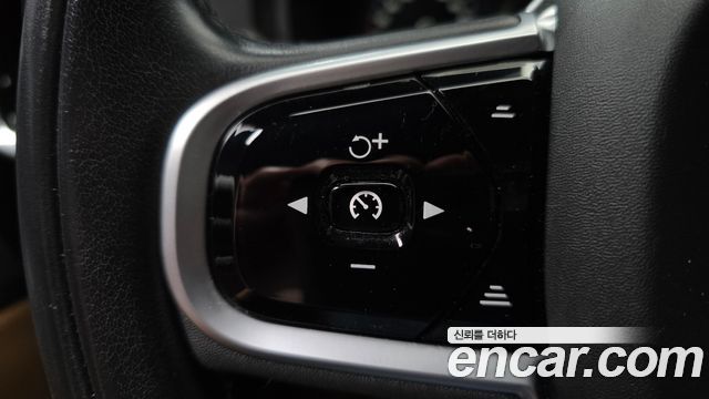 Volvo V90 Cross Country D5 PRO AWD 2019 — фото 18