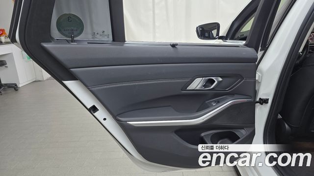 BMW 3 Series (G20) 320i Touring Luxury 2022 — фото 25