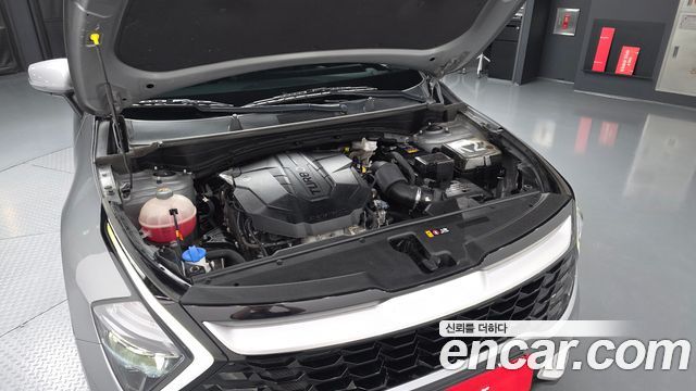 Kia Sportage (V) Diesel 2.0 2WD Prestige 2023 — фото 6
