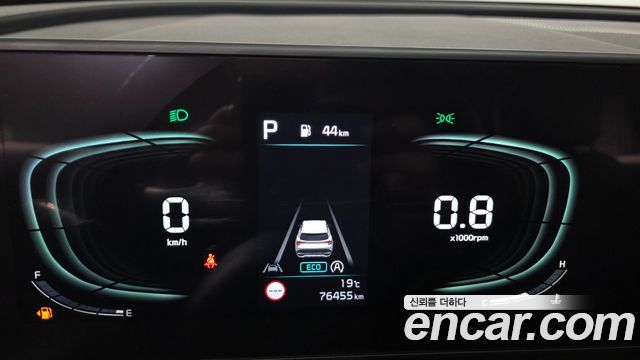 Kia Sportage (V) Diesel 2.0 2WD Prestige 2023 — фото 8