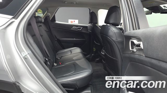 Kia Sportage (V) Diesel 2.0 2WD Prestige 2023 — фото 12