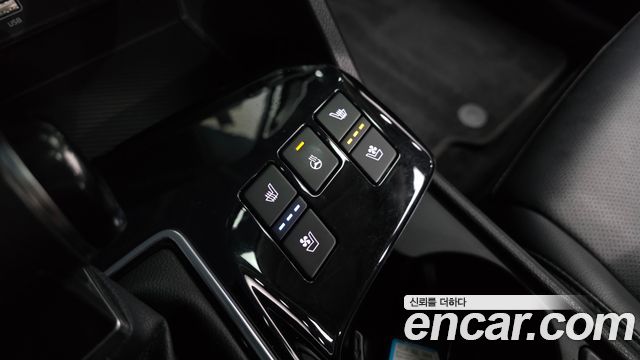 Kia Sportage (V) Diesel 2.0 2WD Prestige 2023 — фото 18