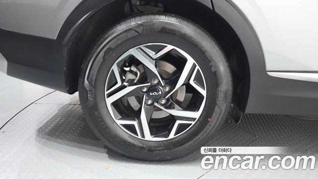 Kia Sportage (V) Diesel 2.0 2WD Prestige 2023 — фото 21