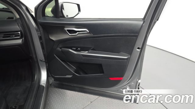 Kia Sportage (V) Diesel 2.0 2WD Prestige 2023 — фото 24
