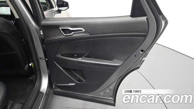 Kia Sportage (V) Diesel 2.0 2WD Prestige 2023 — фото 25