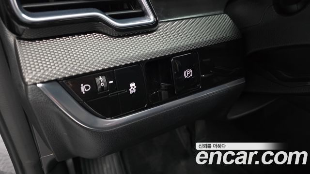 Kia Sportage (V) Diesel 2.0 2WD Prestige 2023 — фото 28
